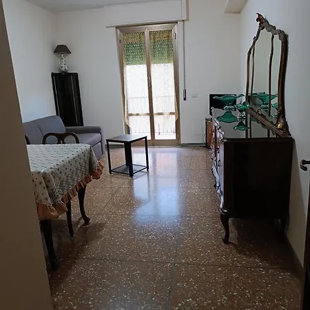 Hortis Apartment, 5 Persone, 2 Camere, Balcone, Metro C Per Il Colosseo A 10 Minuti E Tram Per Termini A 2 Minuti