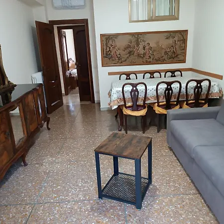 Hortis Apartment, 5 Persone, 2 Camere, Balcone, Metro C Per Il Colosseo A 10 Minuti E Tram Per Termini A 2 Minuti דירה