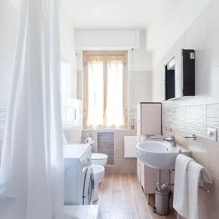 شقة Hortis Apartment, 5 Persone, 2 Camere, Balcone, Metro C Per Il Colosseo A 10 Minuti E Tram Per Termini A 2 Minuti