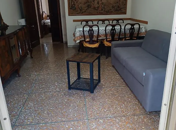 Hortis Apartment, 5 Persone, 2 Camere, Balcone, Metro C Per Il Colosseo A 10 Minuti E Tram Per Termini A 2 Minuti רומא