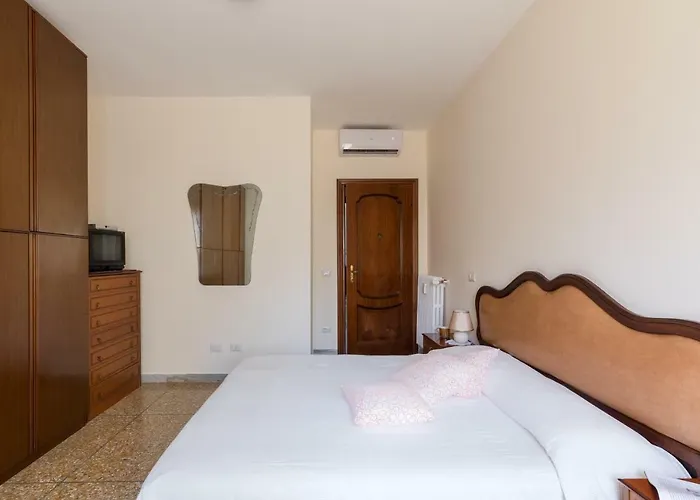 Hortis Apartment, 5 Persone, 2 Camere, Balcone, Metro C Per Il Colosseo A 10 Minuti E Tram Per Termini A 2 Minuti *