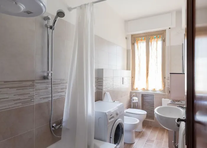 Hortis Apartment, 5 Persone, 2 Camere, Balcone, Metro C Per Il Colosseo A 10 Minuti E Tram Per Termini A 2 Minuti