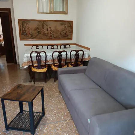 Hortis Apartment, 5 Persone, 2 Camere, Balcone, Metro C Per Il Colosseo A 10 Minuti E Tram Per Termini A 2 Minuti Apartmán Řím