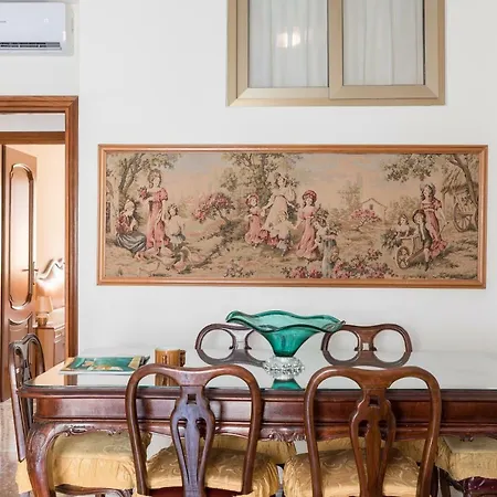 Hortis Apartment, 5 Persone, 2 Camere, Balcone, Metro C Per Il Colosseo A 10 Minuti E Tram Per Termini A 2 Minuti Apartmán