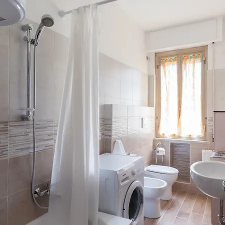 Hortis Apartment, 5 Persone, 2 Camere, Balcone, Metro C Per Il Colosseo A 10 Minuti E Tram Per Termini A 2 Minuti